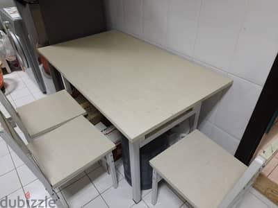 Good condition used furniture for sale in Mahboula