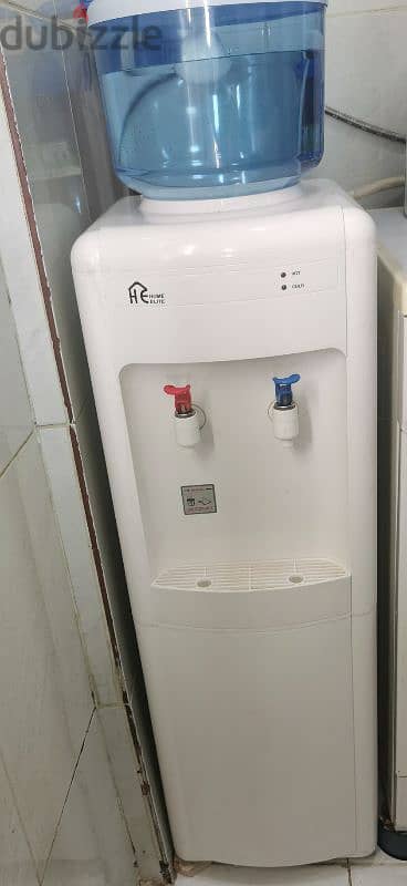 WaterCooler/Heater with a coolpex water bottle