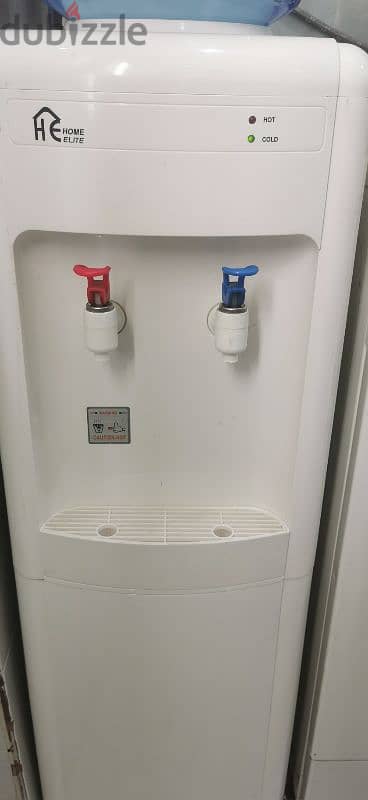 WaterCooler/Heater with a coolpex water bottle 2