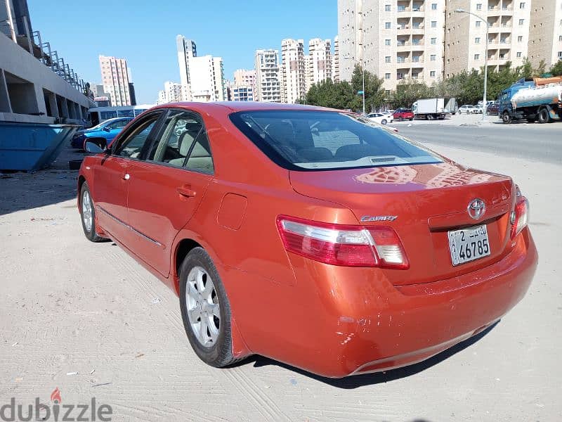 Toyota Camry 2009 neat and clean 950 kd negotiable 5