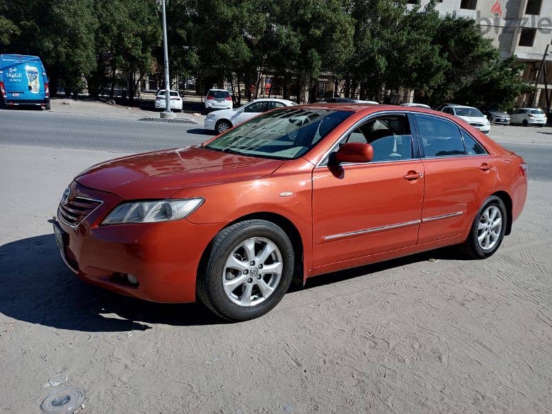 Toyota Camry 2009 neat and clean 950 kd negotiable 7