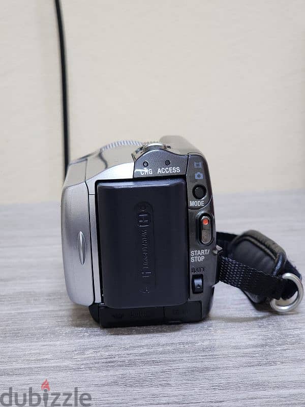 Sony Handycam DCR-SR67E - Excellent Condition & Original Accessories 10