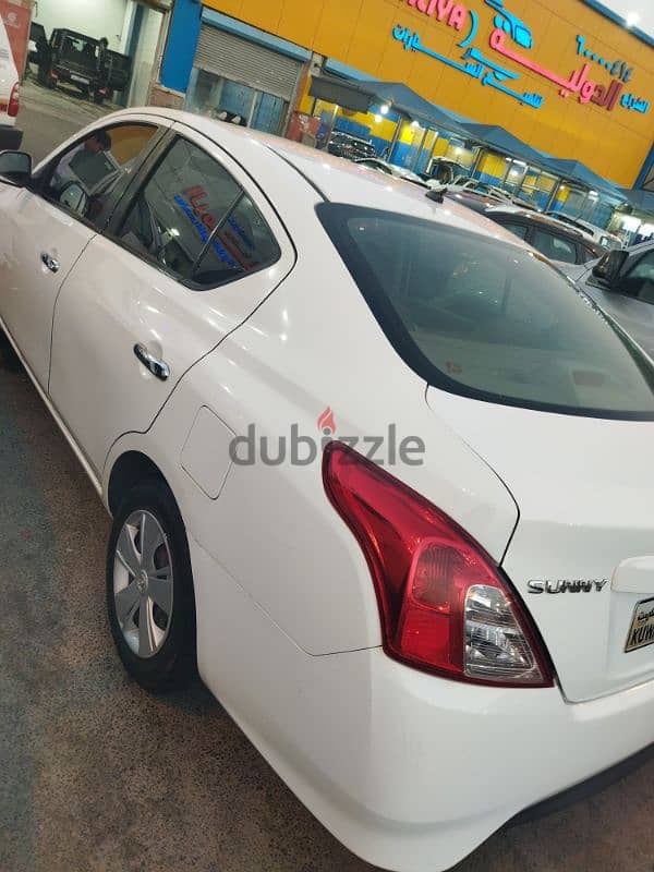 Nissan Sunny 2015 1