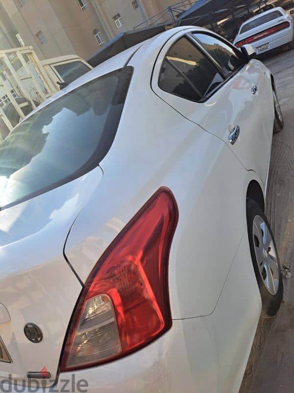 Nissan Sunny 2015 3