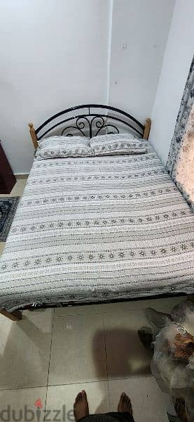 Queen size bed with mattres