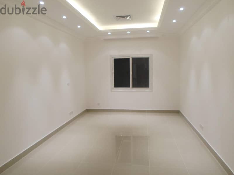 Nice & Huge sized 3 bedrooms in abu fatira with maids room. 0