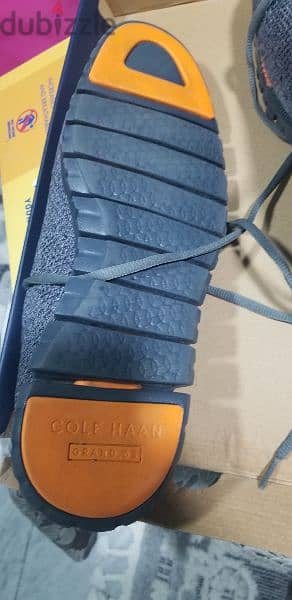 2 used cole haan shoes in excellent condition like new . . black gray 7