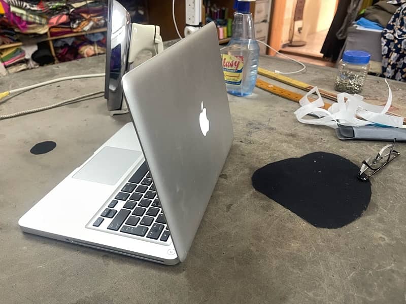 MacBook pro 4