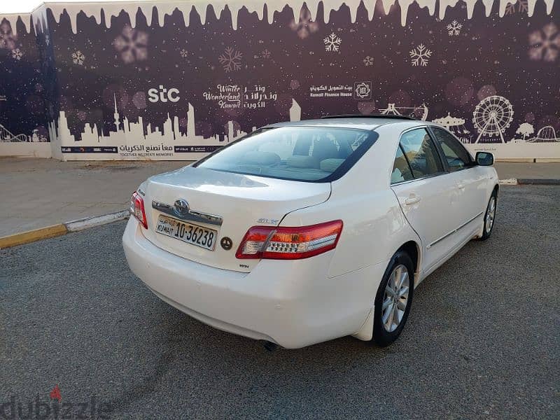 Toyota camry GLX . 2011 5