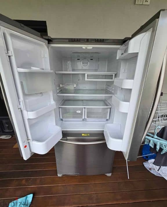 Samsung fridge. Used but new 1