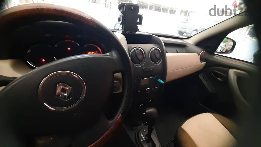 Renault Duster 2016 family used suv for sale in salmiya (100K) 0