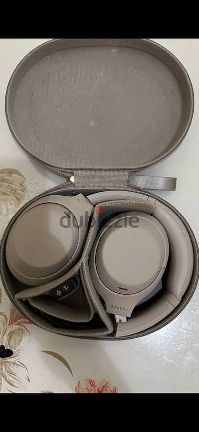 Sony WH-1000XM 4 headphones