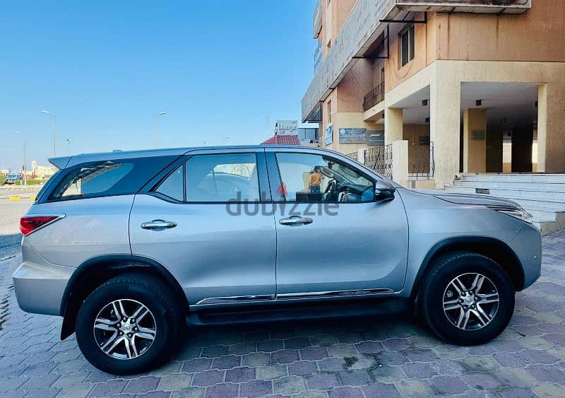 Toyota Fortuner 2020 5