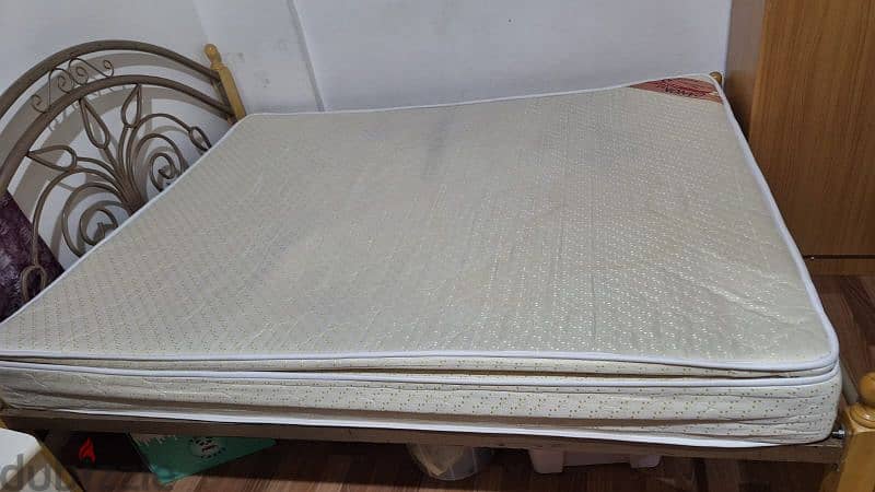 Queen size bed with mattres for sale 0