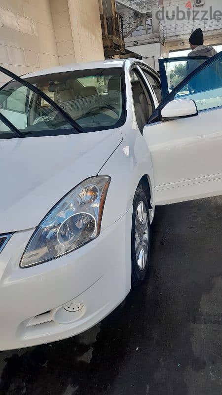 Nissan Altima 2012 1