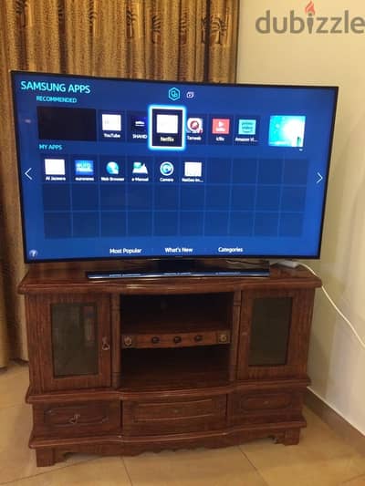 Samsung smart 55 inch curve style with original remote and stand