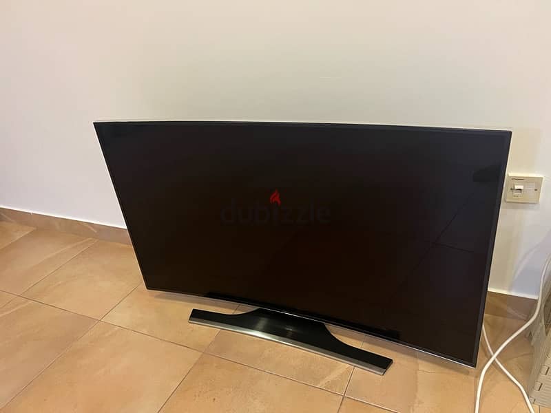 Samsung smart 55 inch curve style with original remote and stand 7