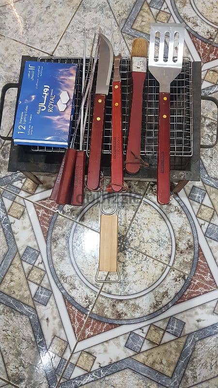 barbecue set anybody want msg me mangaf block 1 price 8 kd 1