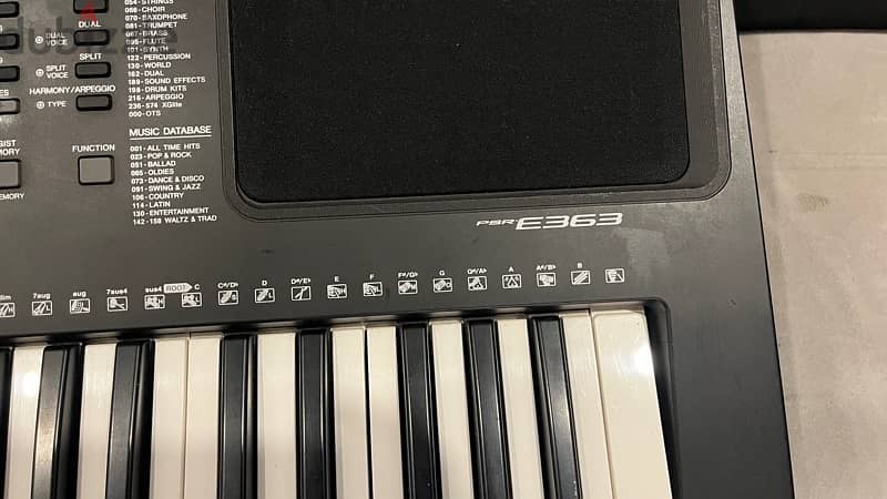 YAMAHA PSR E363 0