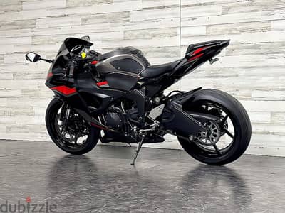 2024 Kawasaki Ninja ZX-6R (+971561943867)