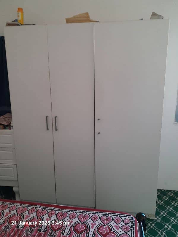 cupboard white 3door price 10kd. 1