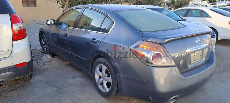 Nissan Altima 2010 1