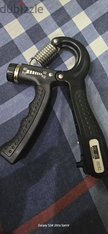 power adjustable hand grip.