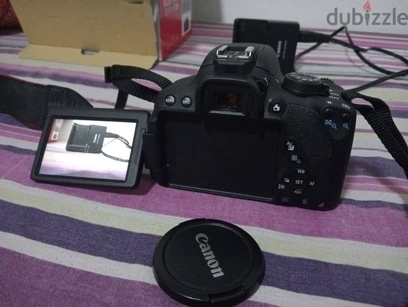 Shutter Count 2551. Canon 700D Condition 10/10 6