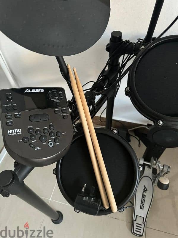 alesis electric drums. 1