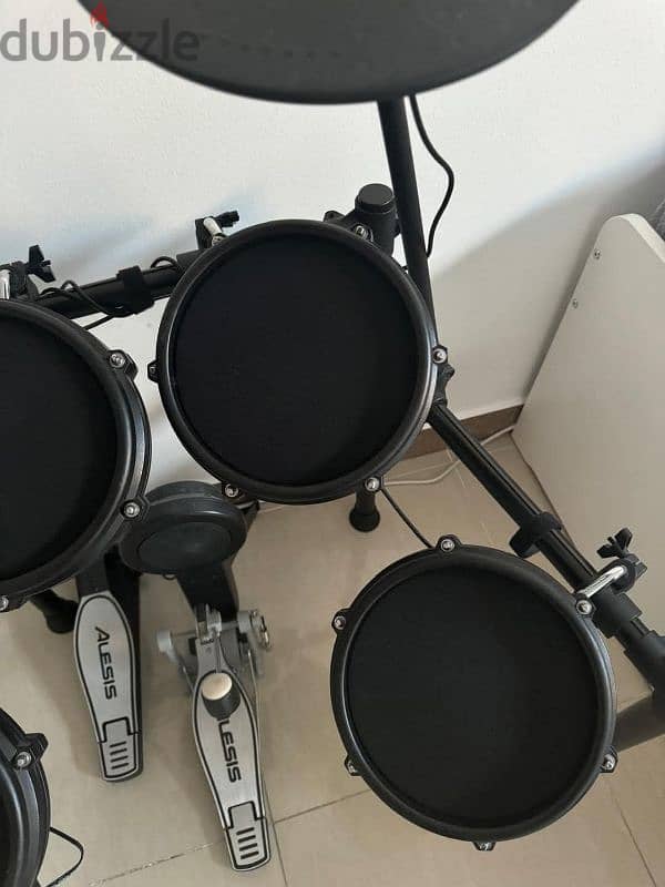 alesis electric drums. 2