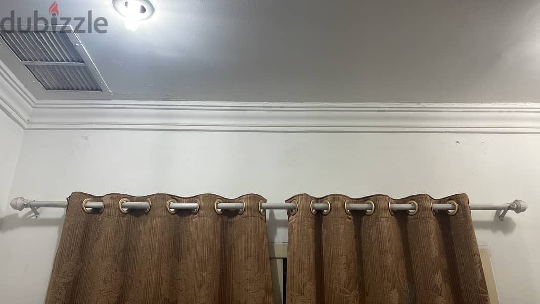 7 window curtains & 3 Rods like new is available for sale 4