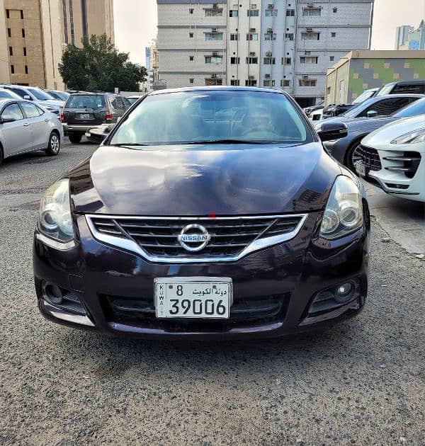 Nissan Altima 2012 4