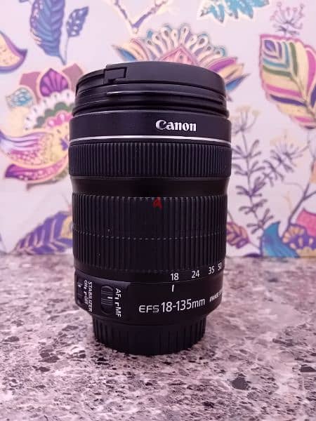 Canon EF-S 18-135mm F/1:. 35-5.6 IS STM 0