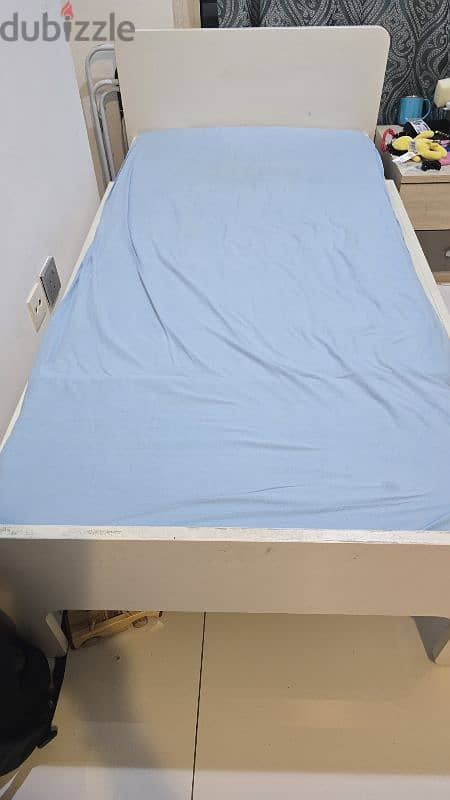 Toddler bed for sale 2