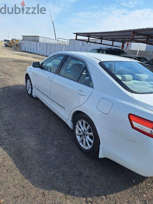 Toyota Camry 2011 1