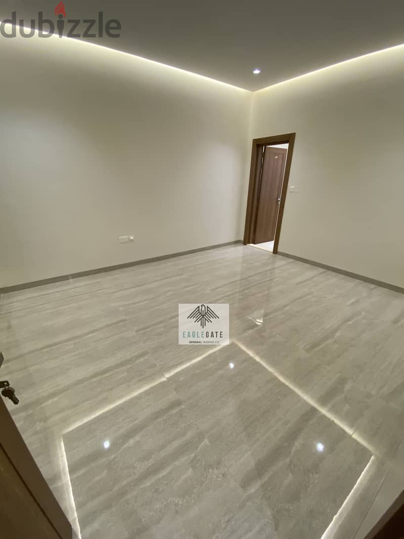 Brand New 4 bedroom floor in Fnaitees 5