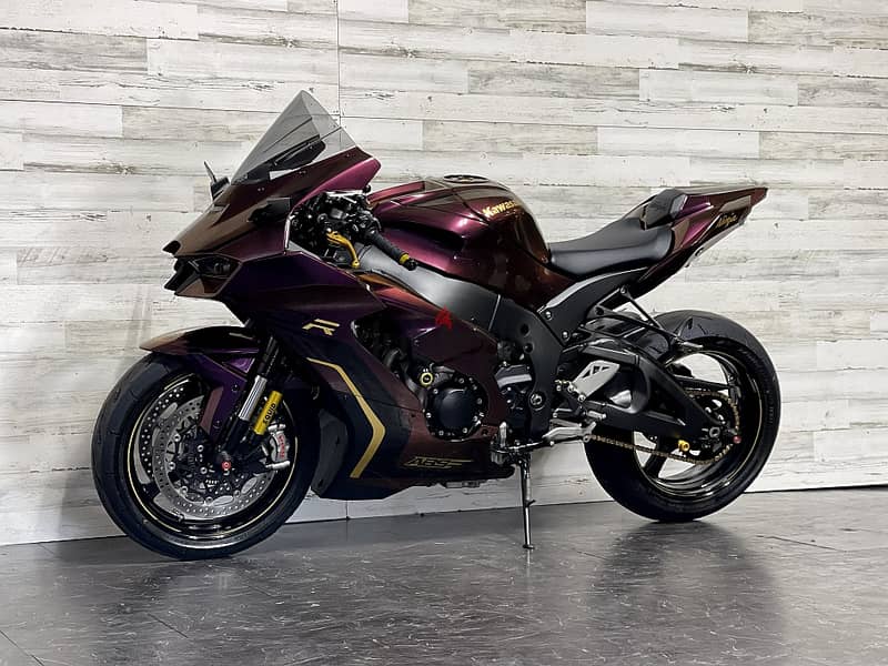 2023 Kawasaki ninja ZX-10R  (+97466574363) 1