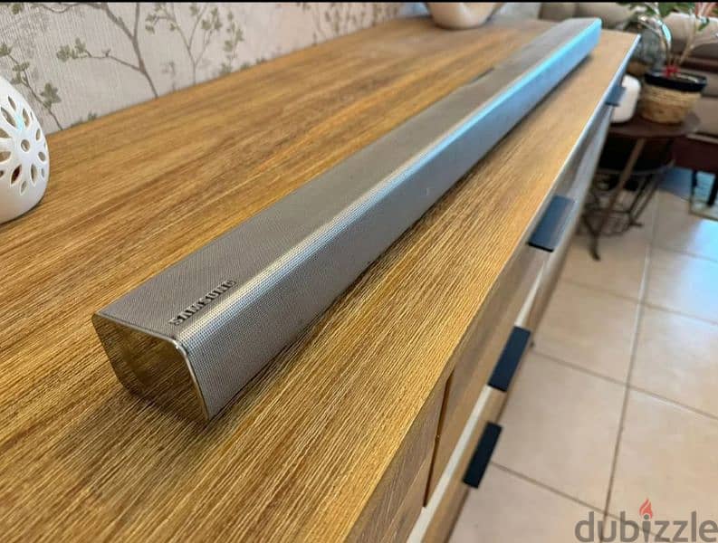 Samsung blutooth sound bar big sound 0