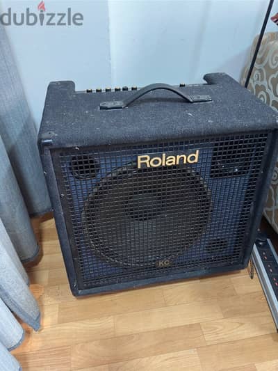 Roland stereo mixing keyboard amplifier KC-550