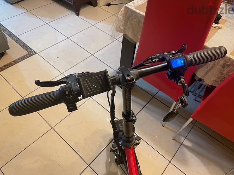 Electric foldable bike in mint condition 3