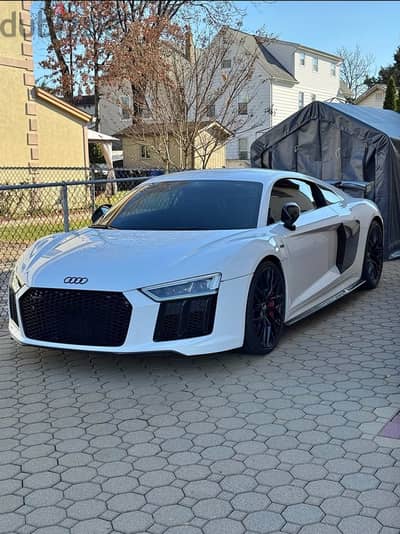 Audi R8 2017 V10 plus Coupe 2D