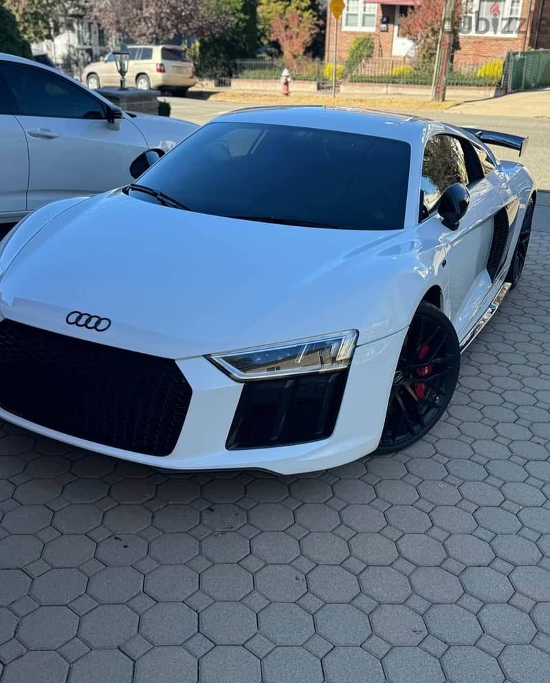 Audi R8 2017 V10 plus Coupe 2D 1