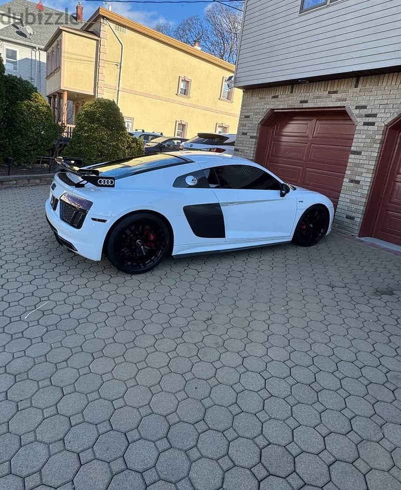 Audi R8 2017 V10 plus Coupe 2D 2