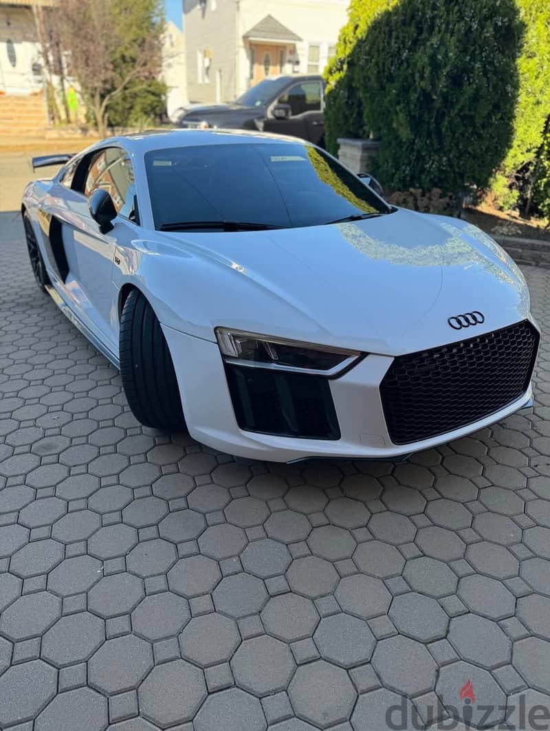 Audi R8 2017 V10 plus Coupe 2D 3