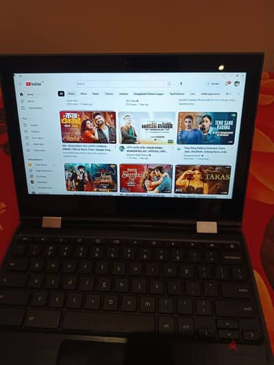 Lenovo 300e Chromebook 360 foldable touch screen