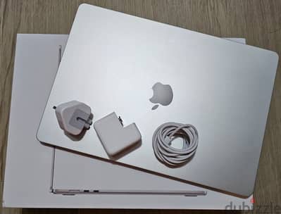 2024 Apple Macbook Air 15" 8+256GB (M3)