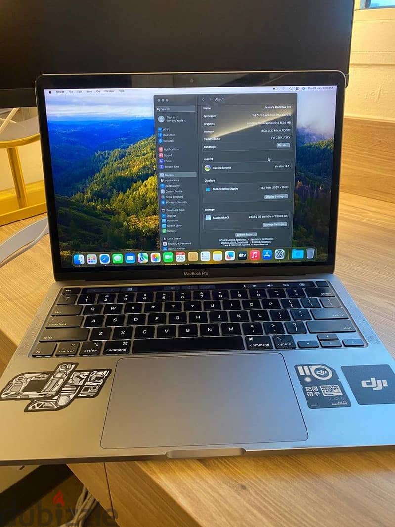 MacBook Pro 2020 (13-inch, Intel i5, 8GB RAM, 256GB SSD) - Excellent 4