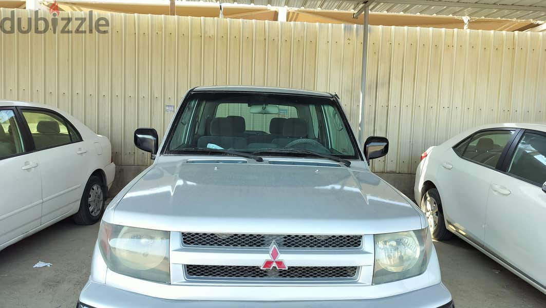 Mitsubishi Pajero io 2001 2