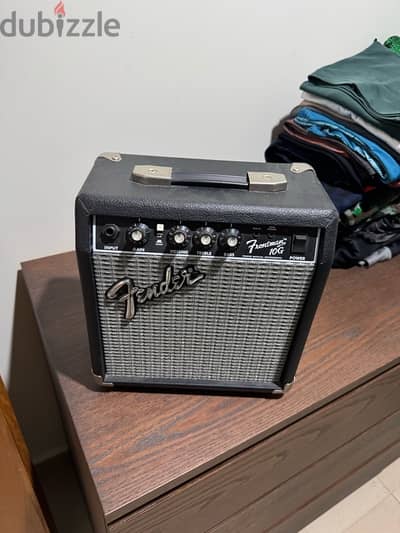 Electric guitar amplifier - fender 10g