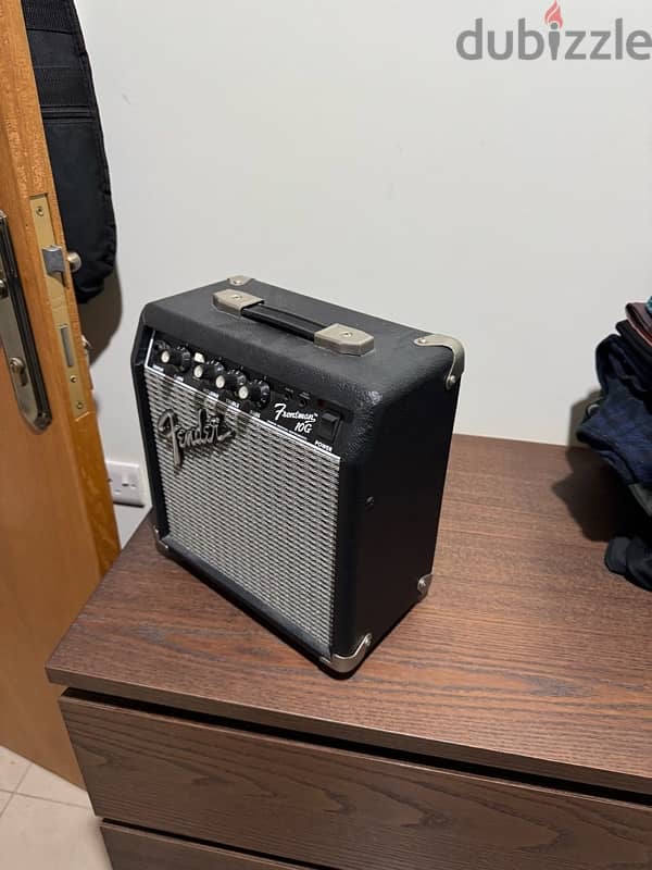 Electric guitar amplifier - fender 10g 1